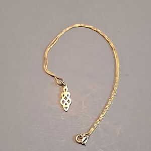 Sterling silver necklace with Celtic knot